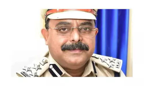 Tripura : डीआईजी ने शिक्षकों से नशीली दवाओं के दुरुपयोग की रोकथाम में सहयोग का आग्रह किया Tripura : डीआईजी ने शिक्षकों से नशीली दवाओं के दुरुपयोग की रोकथाम में सहयोग का आग्रह किया