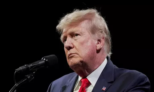 Trump ने US SC से चुप रहने के लिए पैसे देने के मामले में सजा पर रोक लगाने का किया अनुरोध Trump ने US SC से चुप रहने के लिए पैसे देने के मामले में सजा पर रोक लगाने का किया अनुरोध