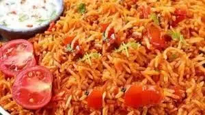 Tomato Rice: डिनर में बनाना है कुछ खास तो बनाएं टमाटर चावल, स्वाद होगा लाजवाब