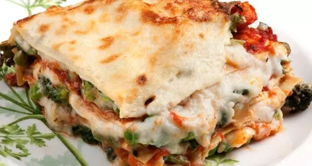 Vegetable lasagna: घर पर बनाएं फेमस वेजिटेबल लजानिया, बेहद आसान