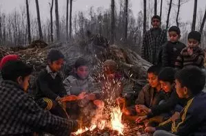 J-K में रात का आसमान साफ ​​रहने से तापमान में और गिरावट आई