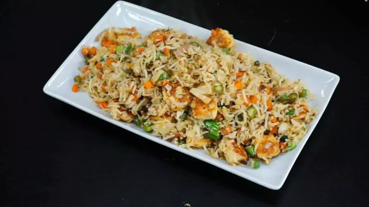 Paneer fried rice बच्चों को भी आयेगा पसंद, जाने बनाने का तरीका