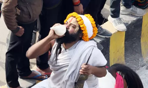 महाकुंभ 2025 : शैव अखाड़ों के बाद वैष्णव अखाड़ों का भव्य छावनी प्रवेश महाकुंभ 2025 : शैव अखाड़ों के बाद वैष्णव अखाड़ों का भव्य छावनी प्रवेश