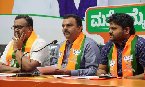 Karnataka: भाजपा ने नक्सलियों के लिए कर्नाटक के आत्मसमर्पण पैकेज पर सवाल उठाए Karnataka: भाजपा ने नक्सलियों के लिए कर्नाटक के आत्मसमर्पण पैकेज पर सवाल उठाए
