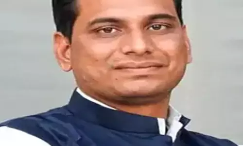 झूठी दलील दे रहा था विधायक देवेंद्र यादव का वकील, HC ने लगाई फटकार झूठी दलील दे रहा था विधायक देवेंद्र यादव का वकील, HC ने लगाई फटकार