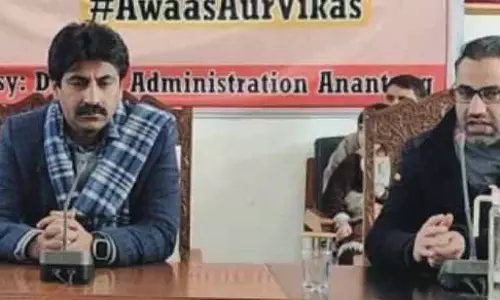 डीसी अनंतनाग ने औपचारिक रूप से पीएमएवाई-जी 2.0 का शुभारंभ किया डीसी अनंतनाग ने औपचारिक रूप से पीएमएवाई-जी 2.0 का शुभारंभ किया