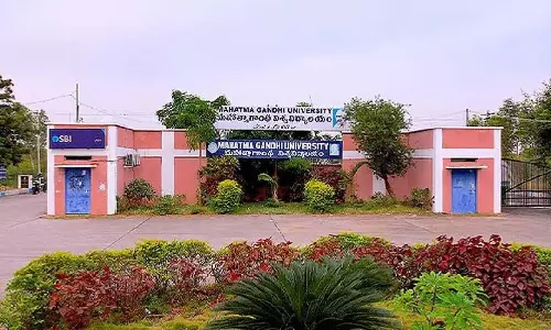 MG यूनिवर्सिटी को हॉस्टल में चावल, मिर्च खाने के पीछे नेता की साजिश नजर आ रही MG यूनिवर्सिटी को हॉस्टल में चावल, मिर्च खाने के पीछे नेता की साजिश नजर आ रही