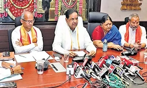 वैकुंठ दर्शन के दौरान आम तीर्थयात्रियों को प्राथमिकता, TTD ने की घोषणा वैकुंठ दर्शन के दौरान आम तीर्थयात्रियों को प्राथमिकता, TTD ने की घोषणा