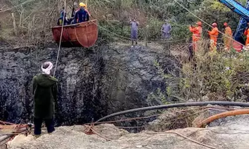 Assam की बाढ़ग्रस्त खदान से बचने वाले व्यक्ति ने बच निकलने की कहानी सुनाई