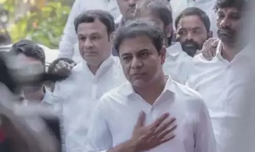 Formula E Race Case: केटीआर एसीबी के समक्ष पेश हुए Formula E Race Case: केटीआर एसीबी के समक्ष पेश हुए