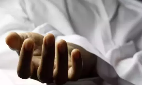 पेनामलुरु के श्री चैतन्य कॉलेज में NEET छात्रा की मौत हो गई पेनामलुरु के श्री चैतन्य कॉलेज में NEET छात्रा की मौत हो गई