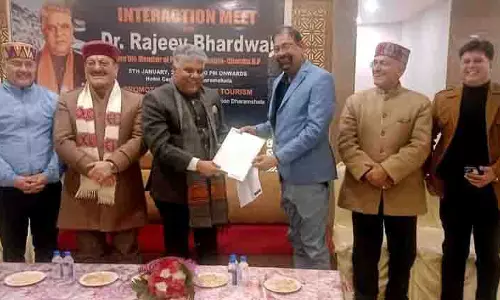 होटल व्यवसायियों ने वंदे भारत एक्सप्रेस को Kangra तक बढ़ाने की मांग की