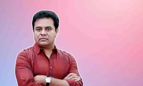 फॉर्मूला ई ‘घोटाला’: SC ने KTR की तत्काल सुनवाई की याचिका खारिज की फॉर्मूला ई ‘घोटाला’: SC ने KTR की तत्काल सुनवाई की याचिका खारिज की