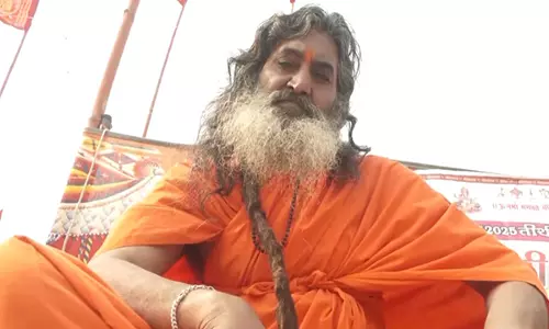 Maha Kumbh Mela: चाय वाले बाबा आईएएस अभ्यर्थियों को मुफ्त कोचिंग देकर बनाते हैं सशक्त Maha Kumbh Mela: चाय वाले बाबा आईएएस अभ्यर्थियों को मुफ्त कोचिंग देकर बनाते हैं सशक्त
