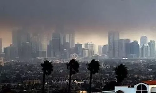 Los Angeles क्षेत्र में आग से मरने वालों की संख्या बढ़कर पांच हुई