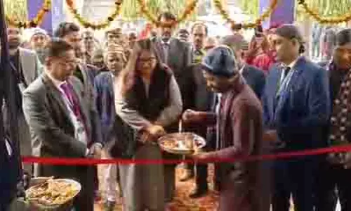 Gonda: गोण्डा इंडियन बैंक मेन शाखा का जिलाधिकारी ने किया उद्घाटन