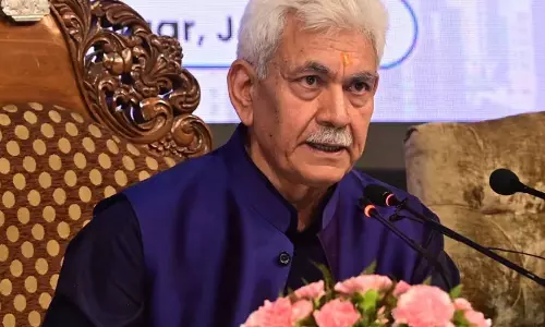 LG Sinha: युवा अपनी किस्मत खुद लिखने और जम्मू-कश्मीर का भविष्य बनाने के लिए जिम्मेदार