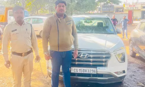 रायपुर: कार खरीदी-बिक्री करने वाला दलाल गिरफ्तार