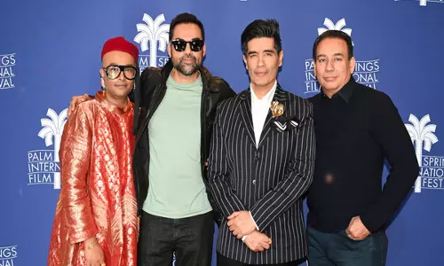 Abhay Deol, मनीष मल्होत्रा की बन टिक्की का प्रीमियर पाम स्प्रिंग्स फिल्म फेस्टिवल में हुआ Abhay Deol, मनीष मल्होत्रा की बन टिक्की का प्रीमियर पाम स्प्रिंग्स फिल्म फेस्टिवल में हुआ