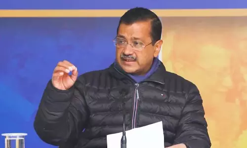 मुख्य चुनाव आयुक्त से केजरीवाल ने की शिकायत
