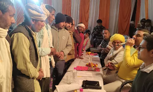 Dausa: जिला कलेक्टर ने ग्राम पंचायत सिण्डोली में आयोजित रात्रि चौपाल Dausa: जिला कलेक्टर ने ग्राम पंचायत सिण्डोली में आयोजित रात्रि चौपाल