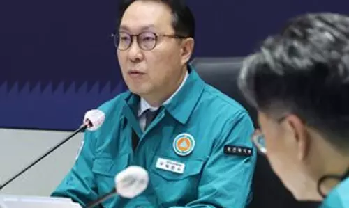 South Korea: स्वास्थ्य मंत्रालय ने डॉक्टरों के नए समूह प्रमुख के साथ बातचीत की उम्मीद जताई South Korea: स्वास्थ्य मंत्रालय ने डॉक्टरों के नए समूह प्रमुख के साथ बातचीत की उम्मीद जताई