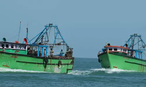 Sri Lankan Navy ने तमिलनाडु के 10 मछुआरों को गिरफ्तार किया