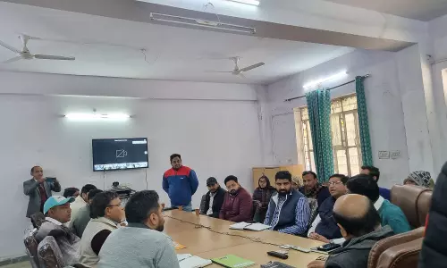 Khairthan-Tijara: अटल जन सेवा शिविर मुंडावर में जिला कलेक्टर ने सुनी परिवादियों की समस्या Khairthan-Tijara: अटल जन सेवा शिविर मुंडावर में जिला कलेक्टर ने सुनी परिवादियों की समस्या
