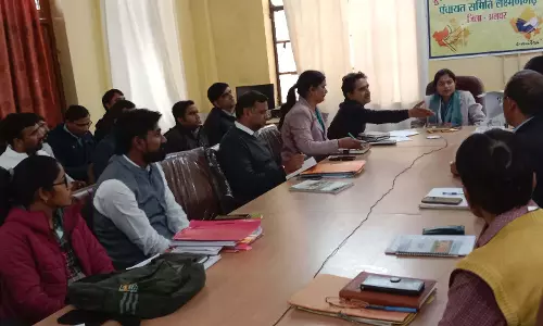 Alwar: जिला कलेक्टर ने किया लक्ष्मणगढ़ क्षेत्र का दौरा जनसुनवाई Alwar: जिला कलेक्टर ने किया लक्ष्मणगढ़ क्षेत्र का दौरा जनसुनवाई