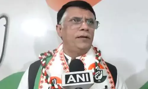 पवन खेड़ा ने GST को लेकर निर्मला सीतारमण की आलोचना की