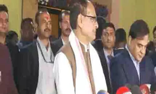 शिवराज सिंह चौहान ने Guwahati में लखपति दीदी योजना के तहत महिलाओं को दी सुविधा शिवराज सिंह चौहान ने Guwahati में लखपति दीदी योजना के तहत महिलाओं को दी सुविधा