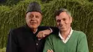 उमर जनता द्वारा चुने गए मुख्यमंत्री हैं: Farooq Abdullah