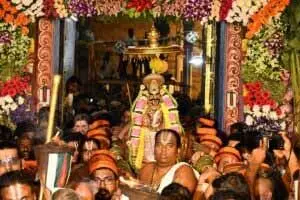 वैष्णव मंदिरों में वैकुंठ एकादसी उत्सव का भव्य उत्सव मनाया गया