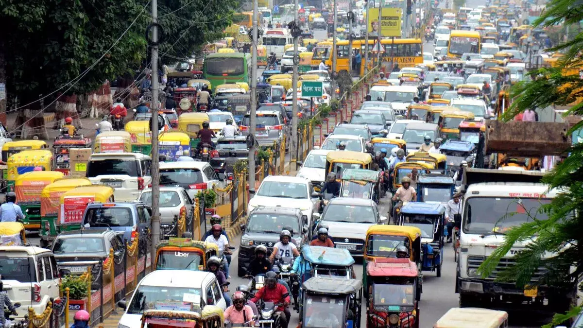 Mumbai वेस्टर्न एक्सप्रेसवे के चौड़ीकरण की प्रक्रिया शुरू होने की संभावना