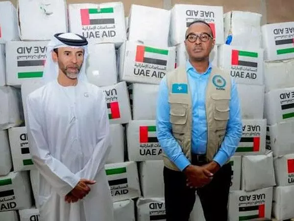 UAE ने सोमालिया में बाढ़ पीड़ितों को 700 टन खाद्य आपूर्ति भेजी