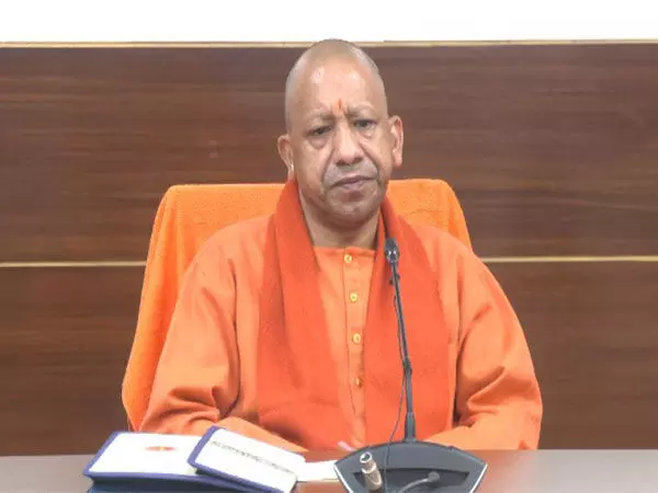 सनातन धर्म के प्रति संकीर्ण दृष्टिकोण रखने वालों को कुंभ में आना चाहिए: Yogi Adityanath