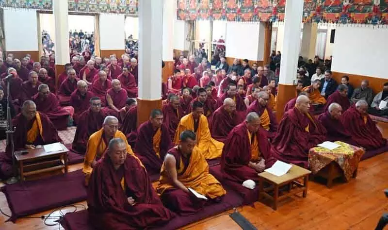 Dalai Lama ने तिब्बती भूकंप के पीड़ितों के लिए प्रार्थना की अगुवाई की