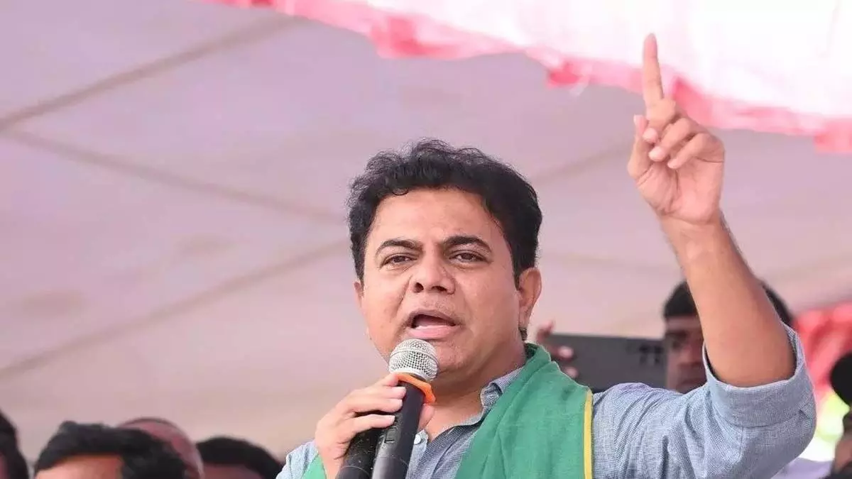 KTR ने केसीआर से मुलाकात की, उन्हें एसीबी मामले की जानकारी दी