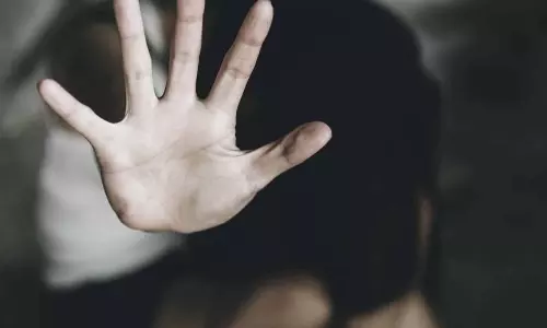 महिला अधिकारी भटक रही न्याय के लिए, आरोपी जेलर की धौंस