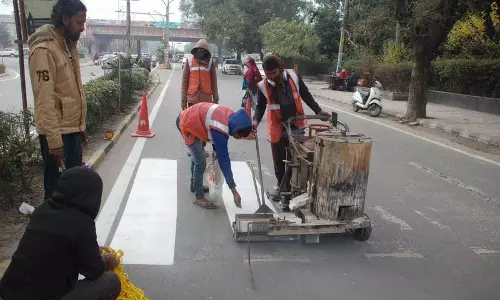 कोहरे के मौसम के बीच PWD ने करनाल में सड़क सुरक्षा के उपाय किए