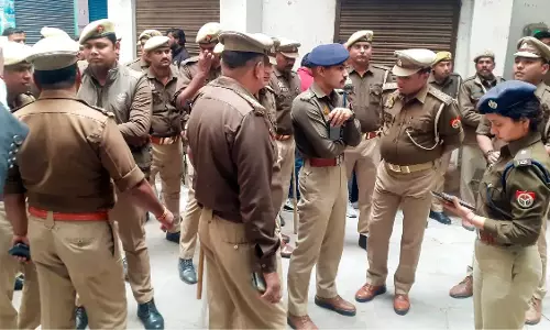 Arunachal: दोईमुख में फर्जी फोनपे ऐप से दुकानों को ठगने के आरोप में एक व्यक्ति गिरफ्तार Arunachal: दोईमुख में फर्जी फोनपे ऐप से दुकानों को ठगने के आरोप में एक व्यक्ति गिरफ्तार