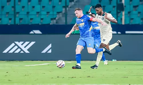 ISL: जॉर्डन गिल ने दो गोल किए, जिससे चेन्नईयिन एफसी ने ओडिशा एफसी के खिलाफ 2-2 से ड्रा खेला ISL: जॉर्डन गिल ने दो गोल किए, जिससे चेन्नईयिन एफसी ने ओडिशा एफसी के खिलाफ 2-2 से ड्रा खेला