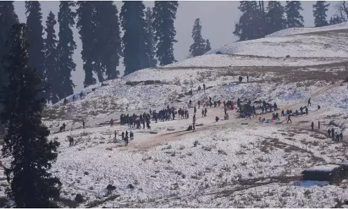 J&K: घाटी में शीतलहर तेज, तापमान शून्य से नीचे