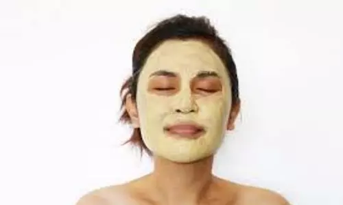 Skin Care: सर्दियों में खूबसूरत और चमकदार त्वचा पाना चाहते हैं तो बेसन से बने इन होममेड फेस पैक का करें इस्तेमाल Skin Care: सर्दियों में खूबसूरत और चमकदार त्वचा पाना चाहते हैं तो बेसन से बने इन होममेड फेस पैक का करें इस्तेमाल