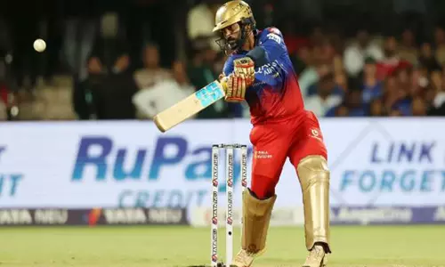 डेविड मिलर ने Dinesh Karthik की प्रशंसा की डेविड मिलर ने Dinesh Karthik की प्रशंसा की