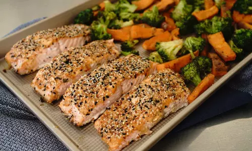 सैल्मन और शतावरी फजितास रेसिपी