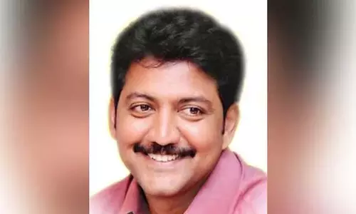 एक व्यक्ति ने वल्लभनेनी वामसी के सहयोगी के खिलाफ TDP से शिकायत की