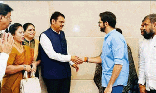 Mumbai: आदित्य ठाकरे ने एक महीने में तीसरी बार देवेंद्र फडणवीस से मुलाकात की