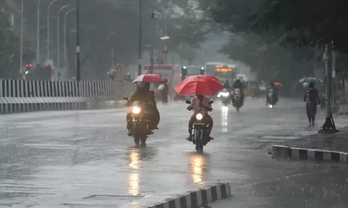 Chennai: आईएमडी ने सप्ताहांत में कोहरे की स्थिति के बीच बारिश के लिए येलो अलर्ट जारी किया Chennai: आईएमडी ने सप्ताहांत में कोहरे की स्थिति के बीच बारिश के लिए येलो अलर्ट जारी किया
