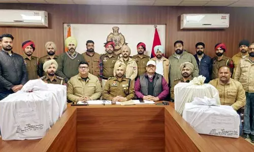 Fazilka police ने 2.10 लाख से अधिक नशीली गोलियां जब्त कीं Fazilka police ने 2.10 लाख से अधिक नशीली गोलियां जब्त कीं